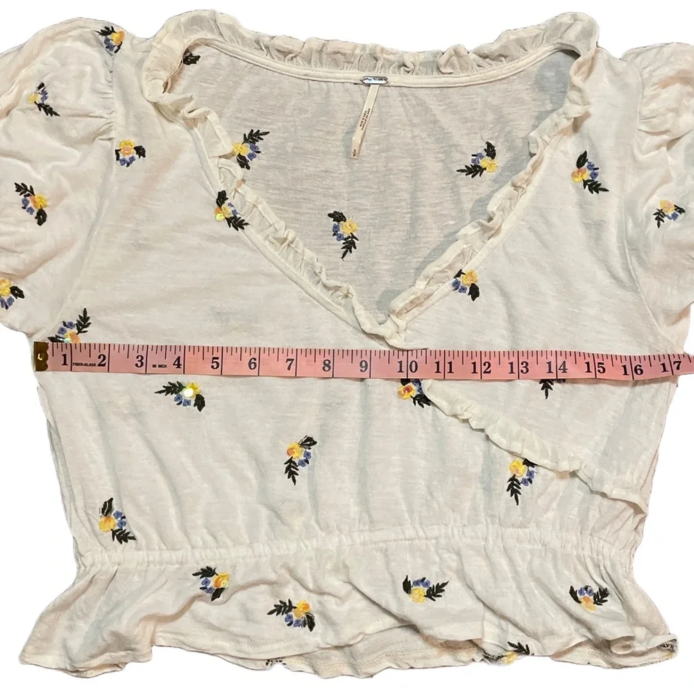 Free People Full Bloom Embroidered White Ruffled Crop Top S - Picture 9 of 10